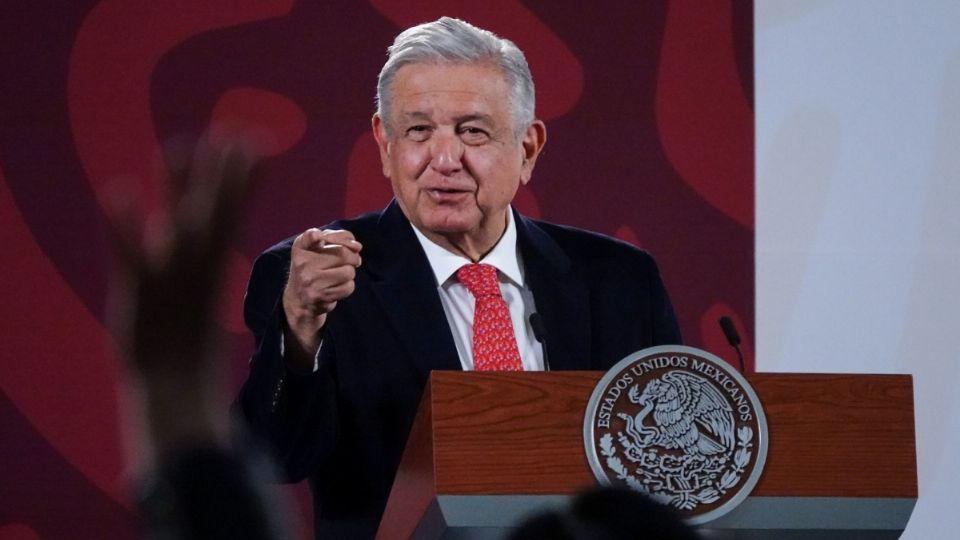 El presidente López Obrador pidió a la oposición 'que no se rasguen las vestiduras'
FOTO: Cuartoscuro