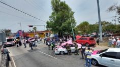 Momento exacto en que un camión impacta a varios autos y una motocicleta en pleno Tlalpan | VIDEO