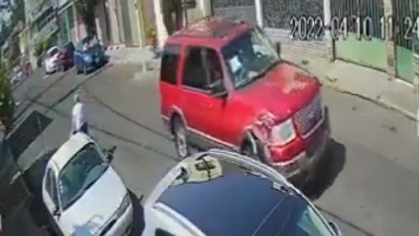 Así fue el brutal atropellamiento de una abuelita en calles de Coyoacán | VIDEO