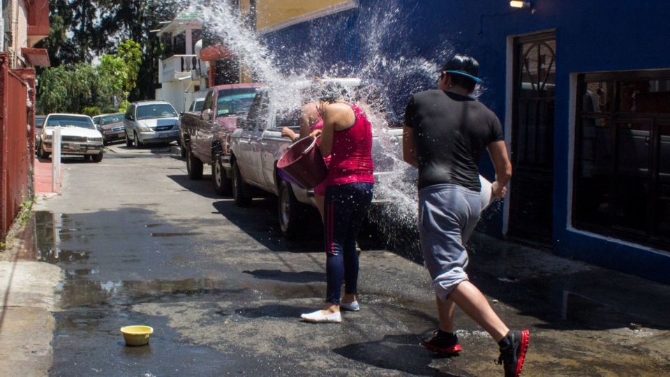 ¡Aguas con el agua! Desperdiciarla en esta Semana Santa implicará multa de hasta 3 mil 848 pesos