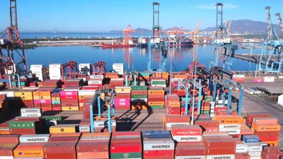 Más de 98 por ciento de las mercancías que cruzan por el Puerto de Laredo provienen de México