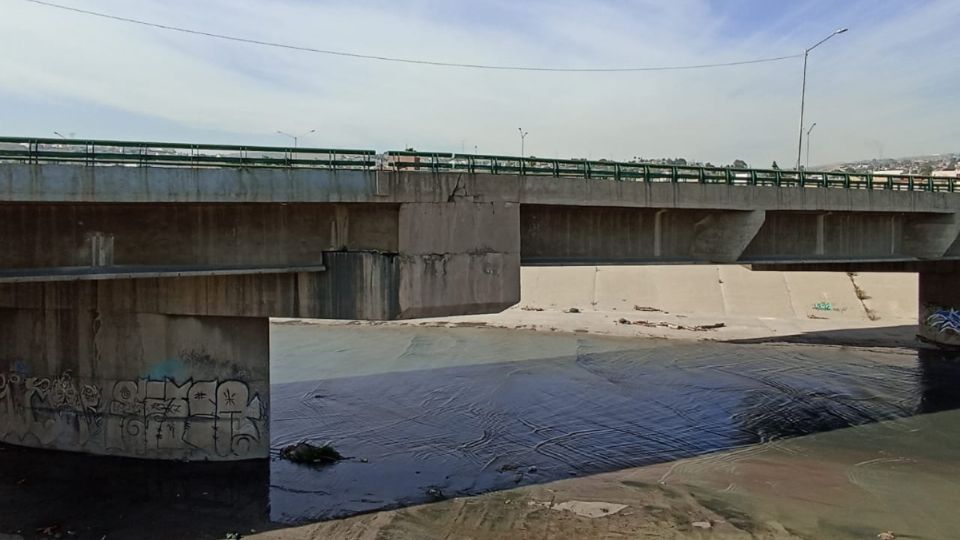 Cierran circulación de puente.