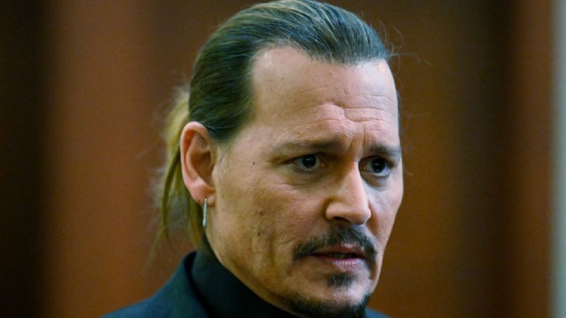 Johnny Deep se mostró avergonzado por algunos mensajes alzados de tono que hizo contra su esposa