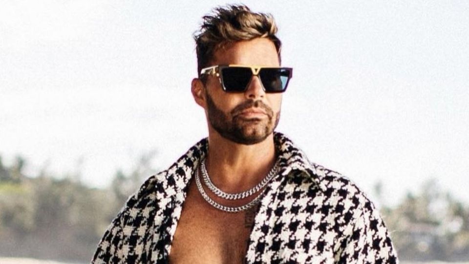 Ricky Martin posando, Fuente: Instagram Ricky Martin