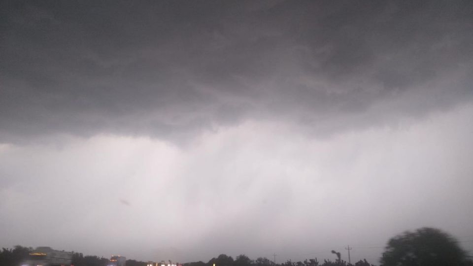 En la carretera nacional, al sur de Monterrey, Nuevo León, volvieron las precipitaciones pluviales