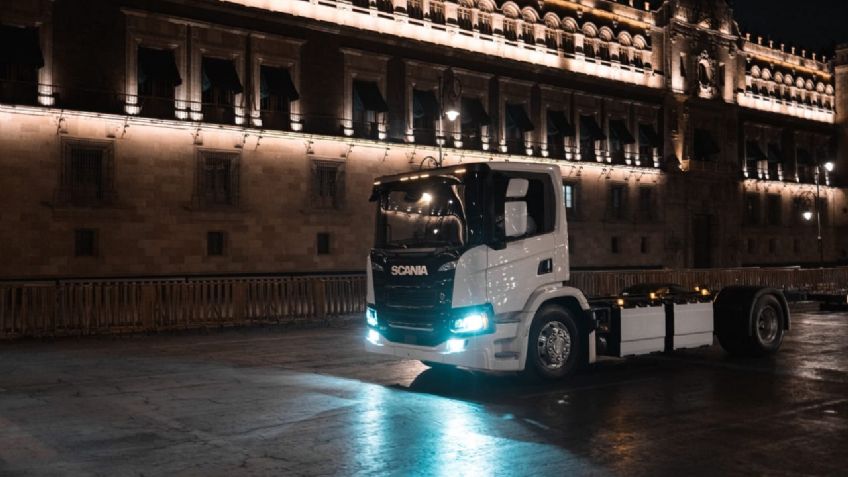 Presenta Scania su camión eléctrico; apremia una política hacia energías limpias