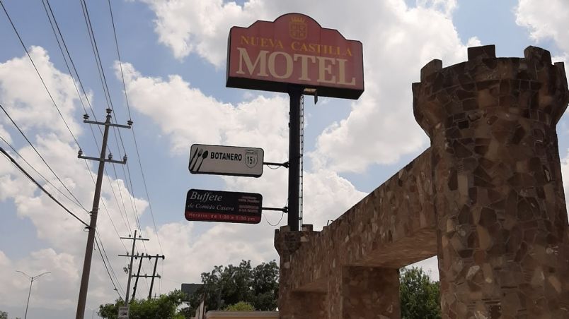 El Motel Nueva Castilla se ubica en la carretera Monterey-Nuevo Laredo