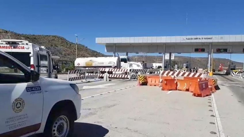 Tráiler se queda sin frenos y colisiona contra dos camiones en la carretera Durango Mazatlán