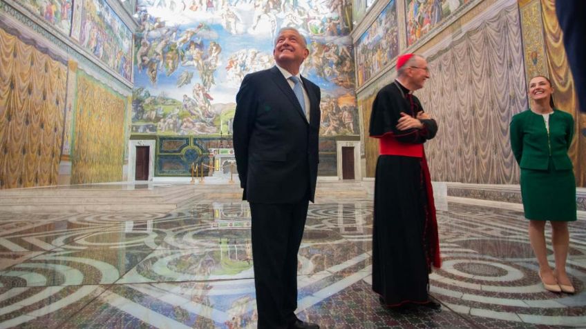 AMLO visita la réplica de la Capilla Sixtina con Claudia Sheinbaum