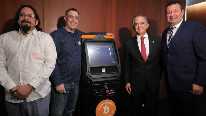 Senadores podrán hacer transacciones con BITCOINS; les instalaron un cajero para esto