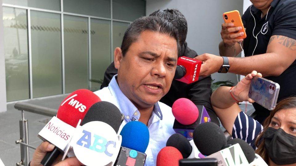 Mario Escobar agregó que en este momento se encuentran revisando la carpeta de investigación del caso de su hija.