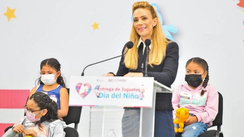 Celebra Fernanda Castillo de Del Mazo Día del Niño con entrega de medio millón de juguetes a menores de escasos recursos