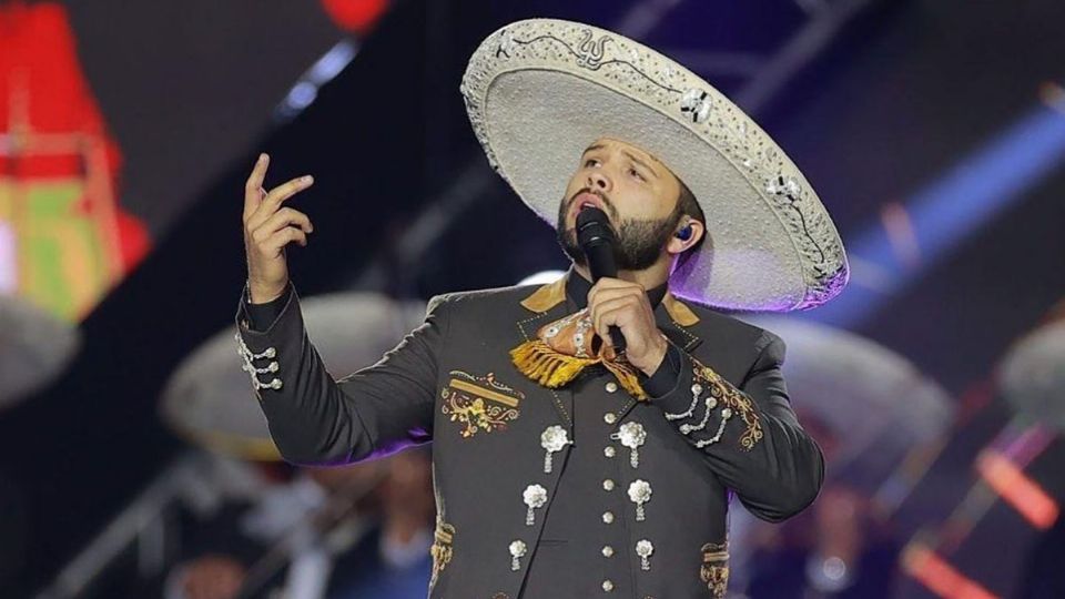 Es hijo de Pepe Aguilar. FB/@LeonardoAguilarOficial