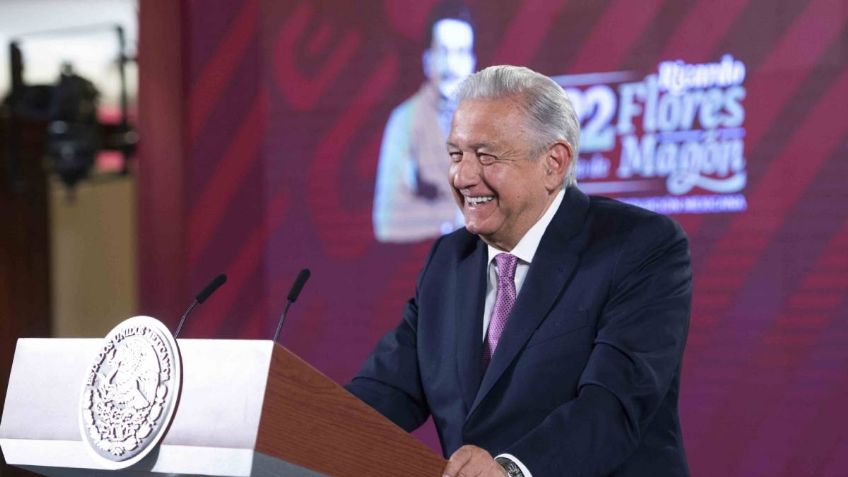 “Miren en qué están pensando”: AMLO responde a la senadora que asegura que el Gobierno cambiará el color del mar