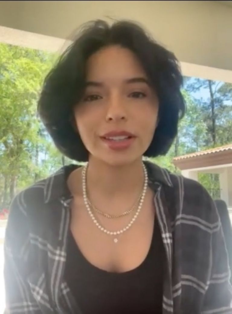 Ángela Aguilar video