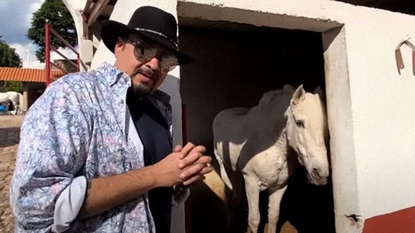 Pepe Aguilar presume ESTE caballo que era de su padre "El Charro de México", el animal ¡tiene más de 100 años humanos! | VIDEO