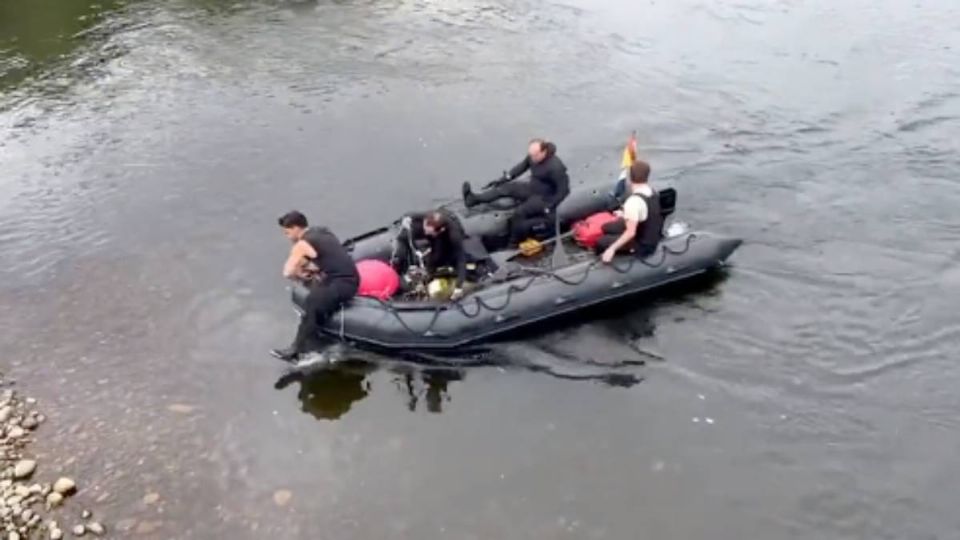 La Guardia Civil española en las labores de rescate del niño.