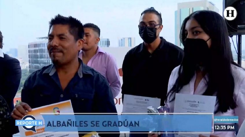 Así es como Germán y Laura, dos albañiles, lograron terminar sus estudios