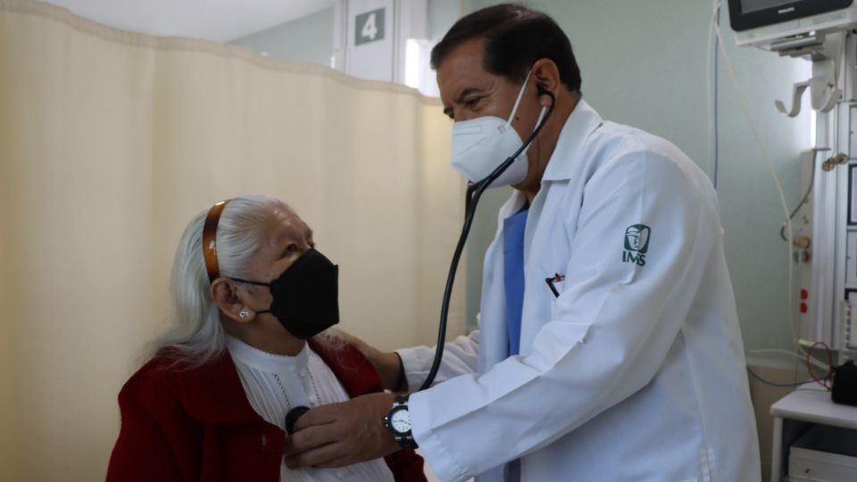 Hace 10 años se realizó la operación de Ana Martínez y hoy se encuentra en buen estado de salud 
FOTO: IMSS