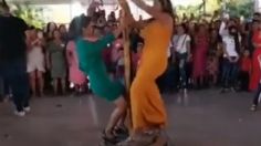 Alcalde de Ajuchitlán festeja Día de las Madres con concurso de table dance y lo tunden en redes: VIDEO