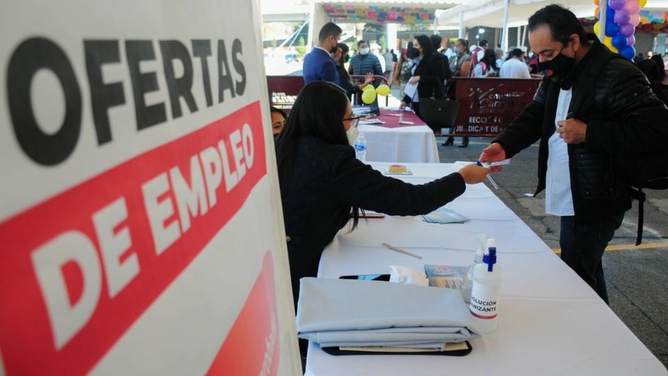 Durante el tiempo que estés buscando empleo, la Secretaría de Trabajo te brindará cursos de capacitación.