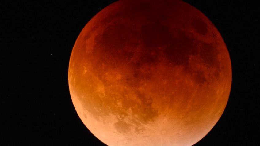 Luna de Sangre: Por qué se tiñe de rojo en el eclipse total