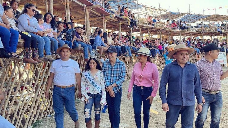 Cuestionan la participación de diputada en la feria celebrada en Yucatán 
FOTO: Heberth Escalante