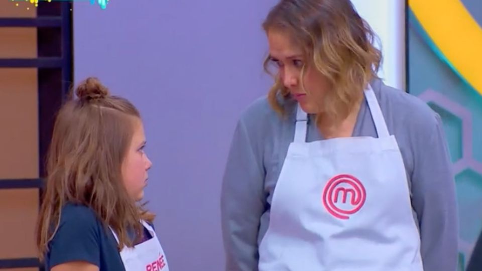 Renée recibe regaño de su mamá por hablar mal de Zoé antes de la competencia