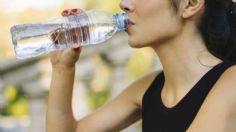 ¿Bebes agua de una botella de plástico? ¡Cuidado!, podrías consumir sustancias tóxicas