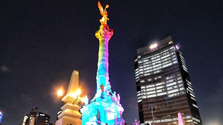 Monumentos de la CDMX se encienden para conmemorar el Día Nacional Contra la Homofobia