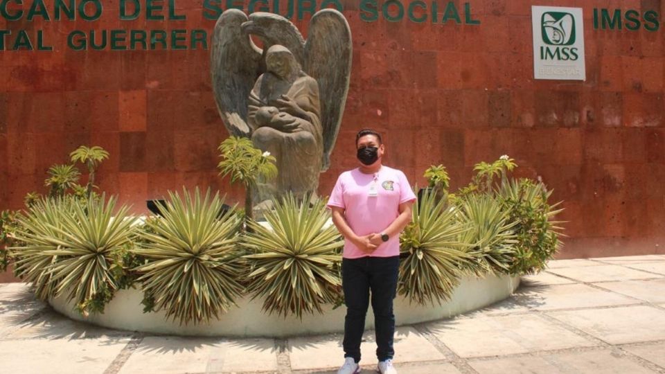 Se colocó la bandera del Orgullo en las instalaciones del Seguro Social en todo el país