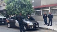 ¡A punta de pistola! Sujeto amenaza a paramédicos que conducían cerca de su auto