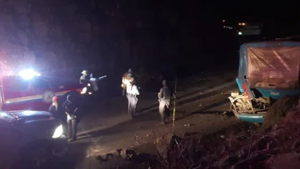 El accidente en la carretera Tuxcueca-Citala, en Jalisco, provocó la muerte de 14 personas.