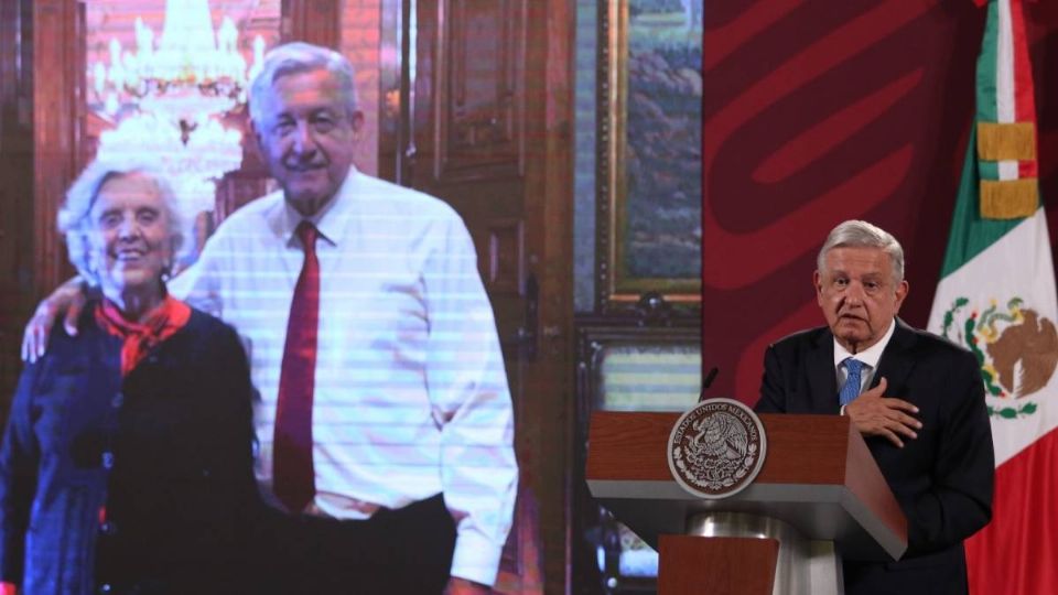 AMLO envió un mensaje afectuoso a la reconocida escritora.