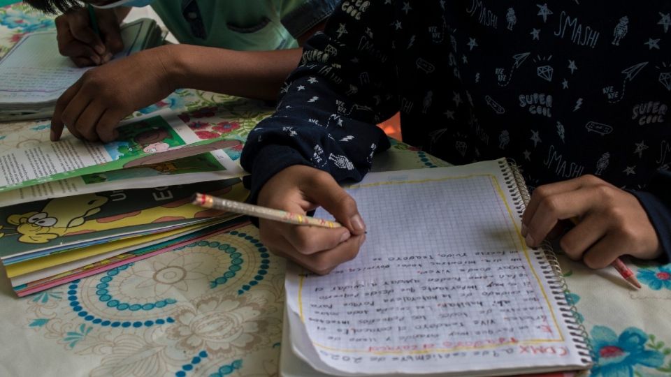 Este tipo de programas sociales son para que los niños continúen con su preparación académica.