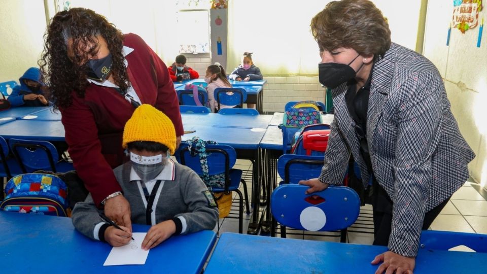 La titular de la SEP, Delfina Gómez, confirmó el aumento salarial a todos los trabajadores de la educación