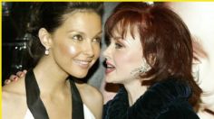 Naomi Judd, famosa cantante de country y madre de Ashley Judd, se quita la vida tras batallar con enfermedad mental