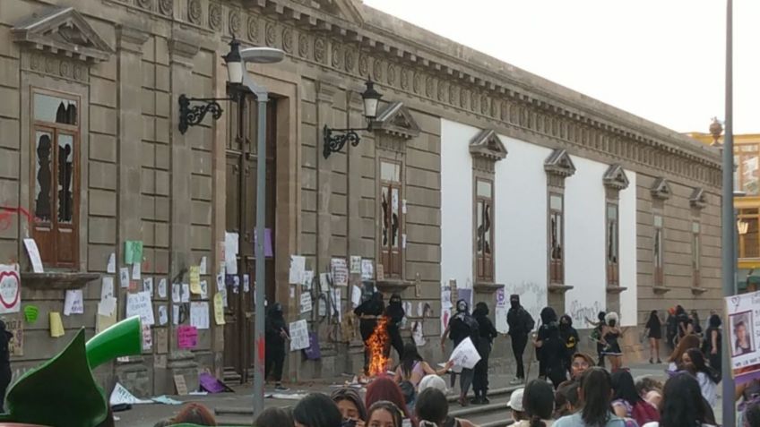 Al menos 28 detenidos tras protestas feministas en Irapuato