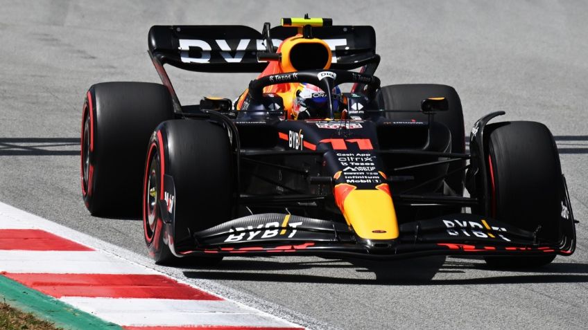 Checo Pérez le da la victoria del GP de España a Max Verstappen; así sucedió minuto a minuto