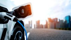 Descubre las diferencias entre un auto eléctrico, híbrido e híbrido enchufable (PHEV)