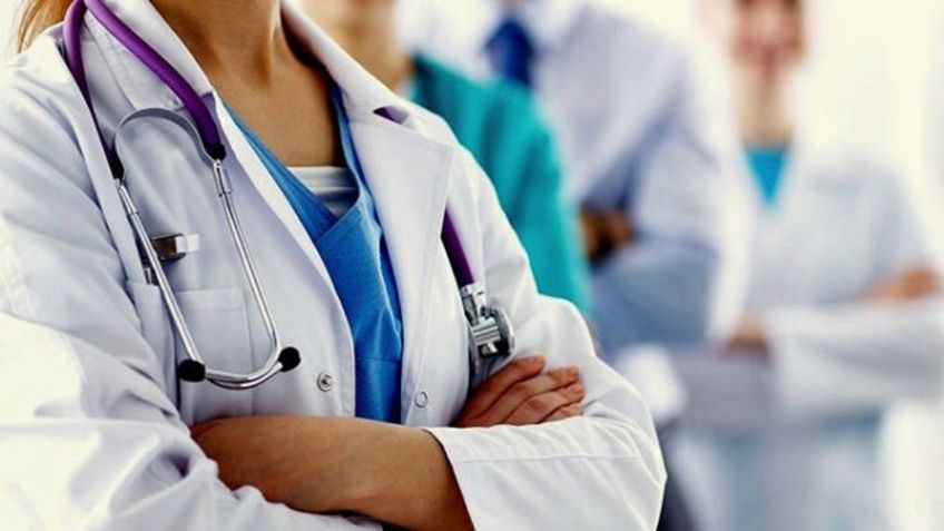 ¿Quieres trabajar en el ISSSTE? Ofrecen 979 vacantes para médicos especialistas; requisitos