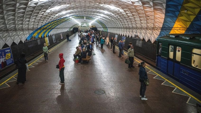 Invasión de Rusia: Reabre Metro de Járkov en Ucrania