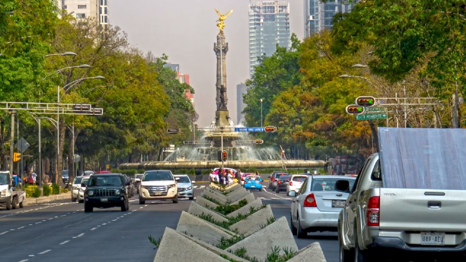 Autos con engomado azul, hologramas 1 y 2 y placas con terminación 9 y 0, no podrán circular en esta fecha.