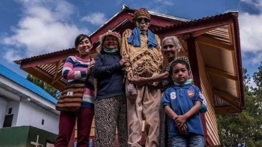 ¿Muertos vivientes? En poblado de Indonesia familias conviven con sus familiares fallecidos