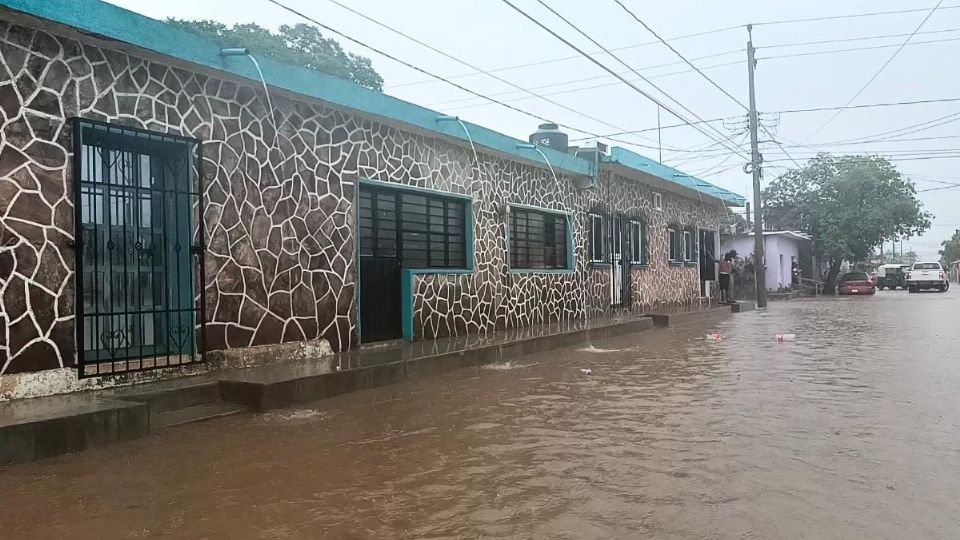 Se registraron lluvias en Salina Cruz, Jalapa del Marqués, Tehuantepec y Juchitán.