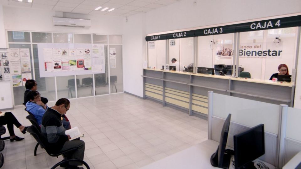 Imagen del interior de sucursal de Banco del Bienestar.