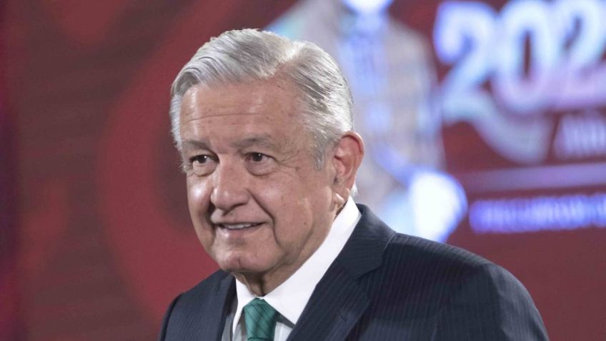 AMLO felicita a Checo Pérez y al Atlas por sus históricos triunfos