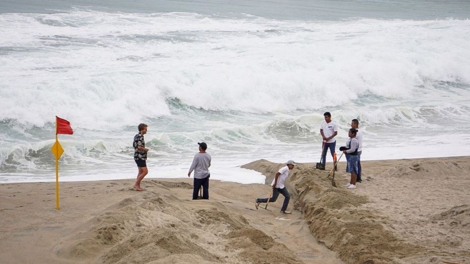 PELIGRO. Se prevé oleaje de cuatro a seis metros en las costas de Guerrero y Oaxaca