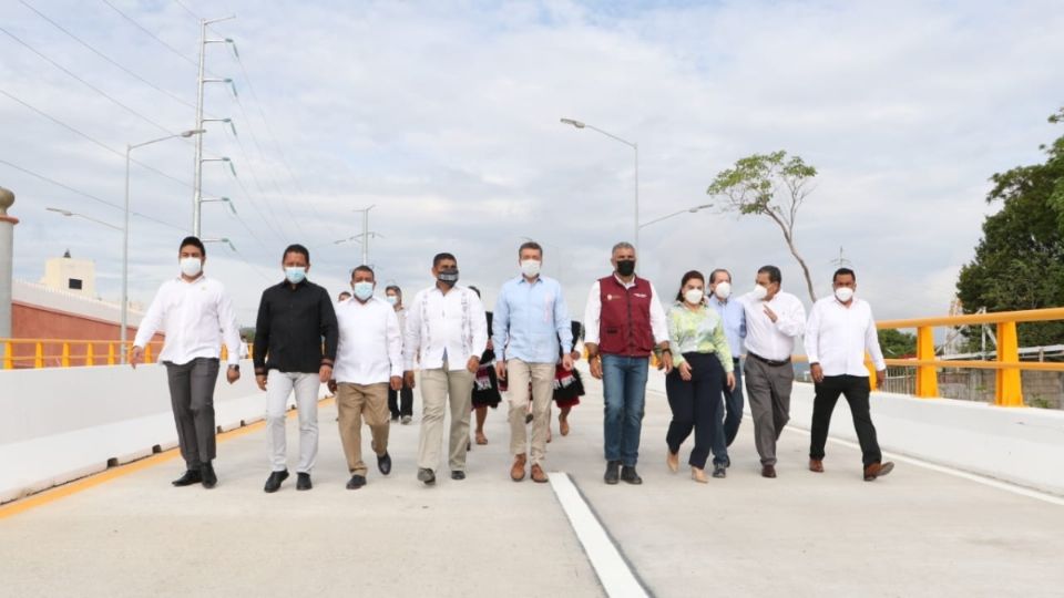 Rutilio Escandón inaugura paso a desnivel del cruce del Libramiento Sur y Bulevar Andrés Serra Rojas