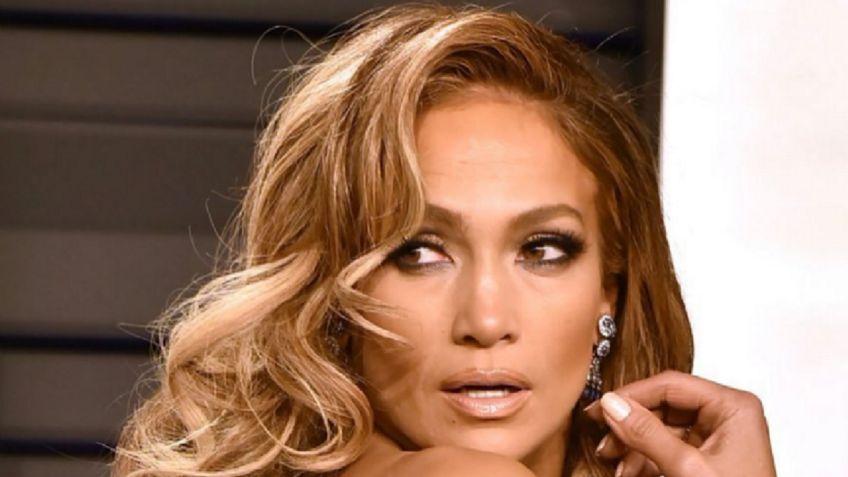 FOTO: JLo enamora en Europa con el traje de baño que tiene diseño de vestido de novia e impone moda